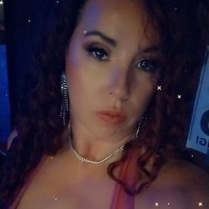 Meet your Posher, Selena